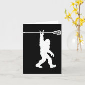 Lacrosse-shirt Vintage Lax Bigfoot Sasquatch Youth Karte (Gelbe Blume)