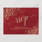Lacy Gold Calligraphy Elegant Red Wedding RSVP Postkarte (Vorderseite)