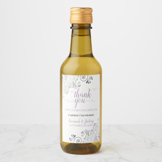 Lacy Silver Lavender White Wedding Danke Mini Weinetikett (Vorderseite)