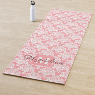 Lacy White Damask auf Korallen Mit Monogramm Yogamatte