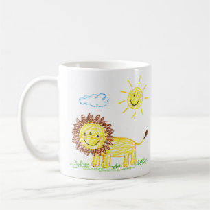 Laden Sie die Zeichnung des Kindes hoch und verwan Kaffeetasse