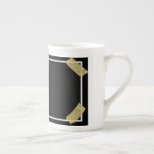 Laden Sie ein Foto hoch und fügen Sie eine benutze Porzellantasse (Rechts)