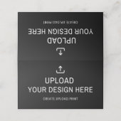 Laden Sie hier Ihr Design hoch Platzkarte (Außenseite Aufgefaltet)