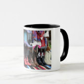 "Lädt" Kaffee-Tasse auf Tasse (VorderseiteRechts)