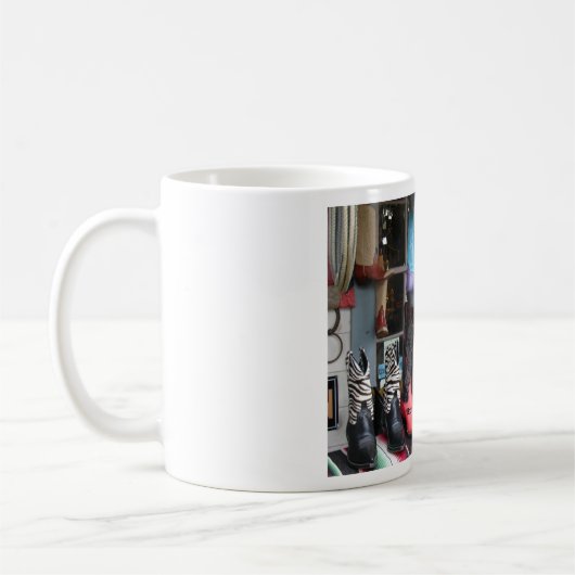 "Lädt" Kaffee-Tasse auf Tasse (Links)