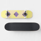 Lady an Bord Skateboard (Horizontal)