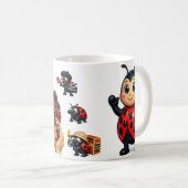 Lady Blush und die Käfer Kaffeetasse (VorderseiteRechts)