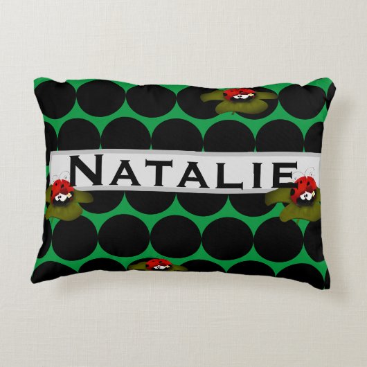 Lady Bug auf Lilly Pad Accent Kissen (Rückseite)