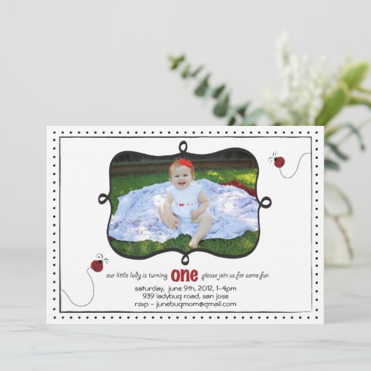 Lady Bug Erster Geburtstag Einladung (Stehend Vorderseite)