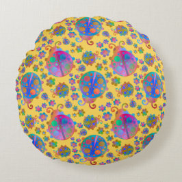 Lady Bugs Amongst the Flowers on a Midsummer Day Rundes Kissen