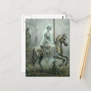 Lady Ghost auf verlassenem Karussellpferd im Garte Postkarte