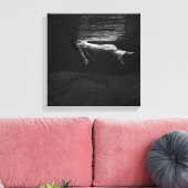 Lady im Wasser Leinwanddruck (Insitu (Wohnzimmer))