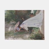 Lady in einem Garten Kümmerte für ihre Blume mit L Fußmatte (Vorderseite)