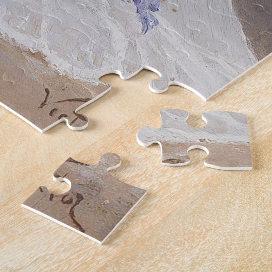 Lady in einem Garten Kümmerte für ihre Blume mit L Puzzle (Seite)