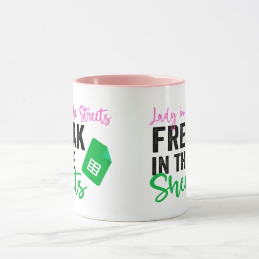 Lady in the Streets Freak in the Sheets Tasse (Zentrum)