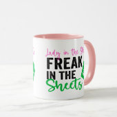 Lady in the Streets Freak in the Sheets Tasse (VorderseiteRechts)