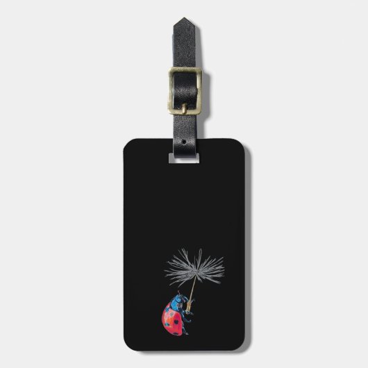 Lady-Käfer auf einem Löwenzahn Gepäckanhänger (Vorderseite vertikal)