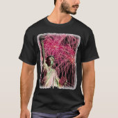 Lady Liberty Fireworks Hintergrundfeier Juli T-Shirt (Vorderseite)