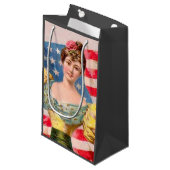 Lady Liberty Independence Kleine Geschenktüte (Vorderseite Schrägansicht)