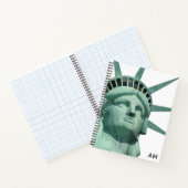 Lady Liberty und Monogramm auf Weiß und Aquamarin Notizblock (Innenseite)