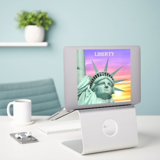 Lady Liberty und Sunrise Aufkleber (Laptop auf Schreibtisch)