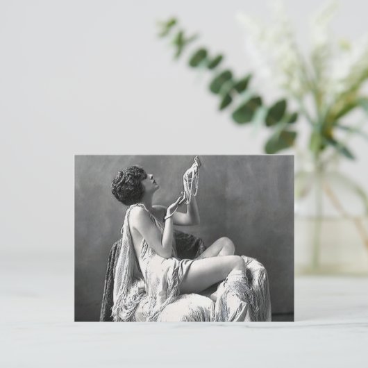 Lady mit Perlen Postkarte (Stehend Vorderseite)