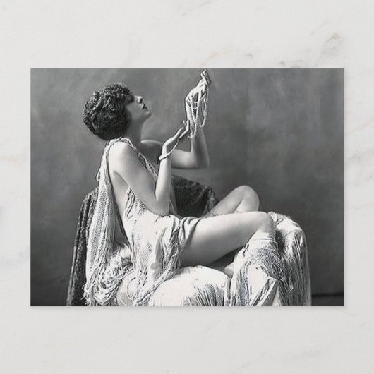 Lady mit Perlen Postkarte (Vorderseite)