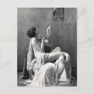 Lady mit Perlen Postkarte
