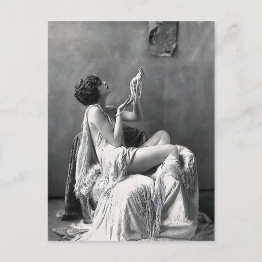 Lady mit Perlen Postkarte (Vorderseite)