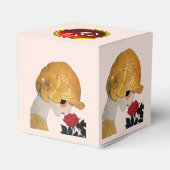 LADY MIT ROTE ROSE RUBY GEM STONE MONOGRAM, Pink Geschenkschachtel (Rückseite)