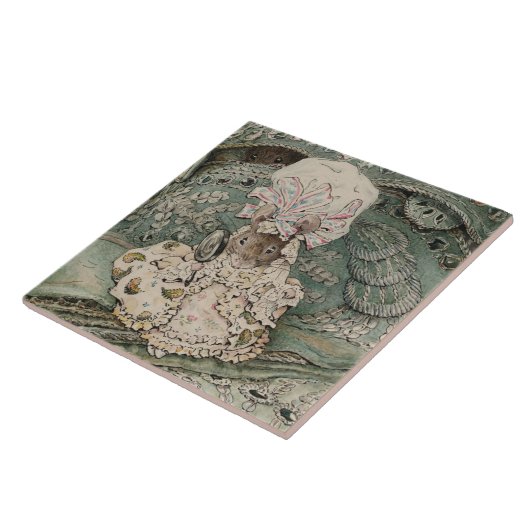 Lady Mouse in einer Mob Cap (von Beatrix Potter) Fliese (Seite)