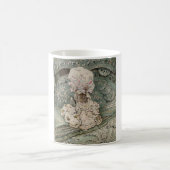 Lady Mouse in einer Mob Cap (von Beatrix Potter) Kaffeetasse (Mittel)