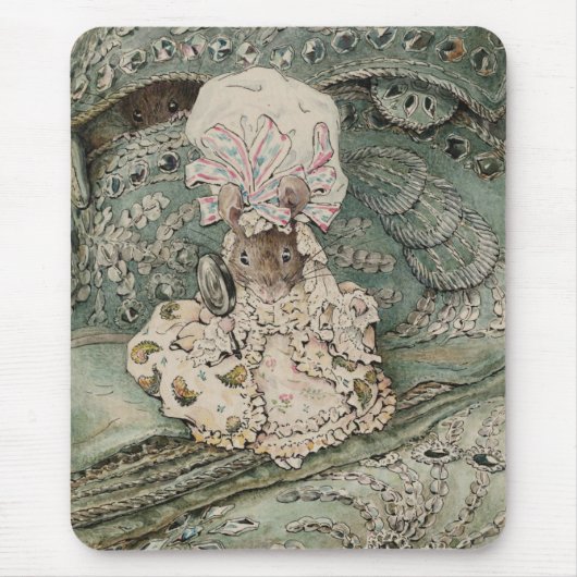 Lady Mouse in einer Mob Cap (von Beatrix Potter) Mousepad (Vorne)