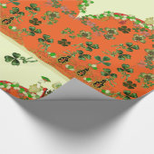 LADY ORANGE AND KLEEBLATTS St. Patricks Day Fashio Geschenkpapier (Ecke)