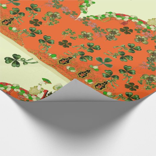 LADY ORANGE AND KLEEBLATTS St. Patricks Day Fashio Geschenkpapier (Ecke)