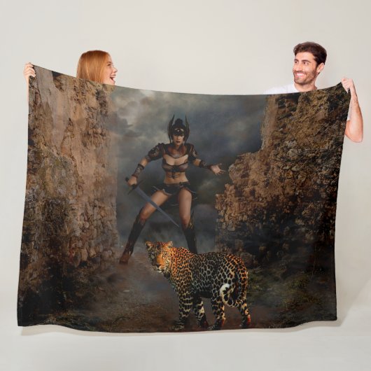 LADY WARRIOR und ihr LEOPARD Fleecedecke (Beispiel)