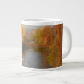Ladybird Lake Fall Rower - Downtown Austin Texas Jumbo-Tasse (Vorderseite Rechts)
