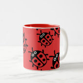 Ladybird und Ladybug Zweifarbige Tasse (VorderseiteRechts)