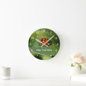 Ladybug auf der Leaf-Natur Runde Wanduhr (Zuhause)