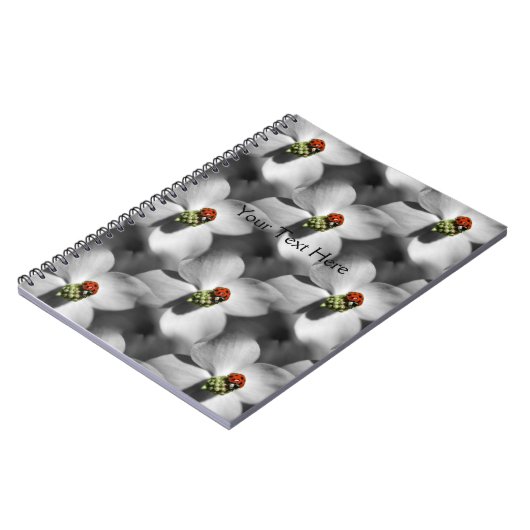 Ladybug auf Dogwood Blume Art Pattern Notizblock (Linke Seite)