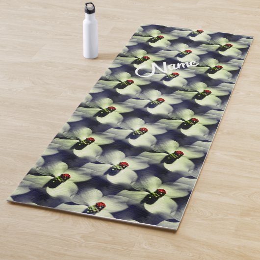 Ladybug auf Dogwood-Blume Personalisiert Yogamatte (Beispiel)
