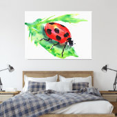 Ladybug auf einem grünen Blatt Leinwanddruck (Insitu (Schlafzimmer))