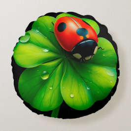 Ladybug auf einem Taubenleder Rundes Kissen