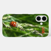 Ladybug auf Gras Case-Mate iPhone Hülle (Rückseite (Horizontal))