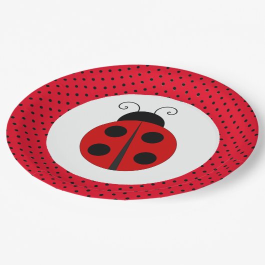 Ladybug auf Polka Dots Design Paper Teller (Schrägansicht)