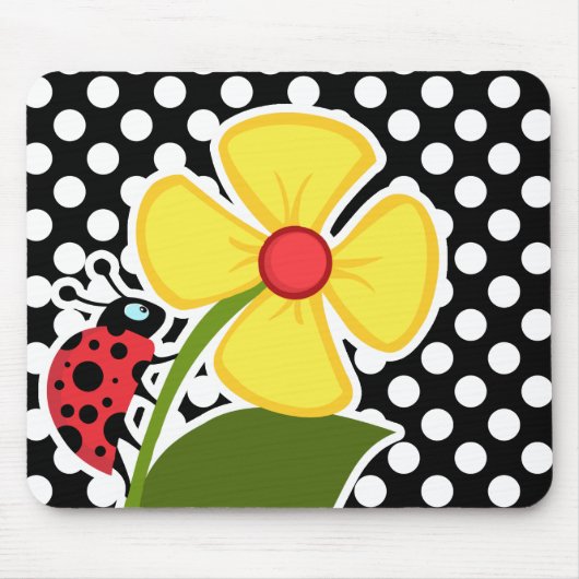 Ladybug auf schwarzen und weißen Polka-Punkten Mousepad (Vorne)