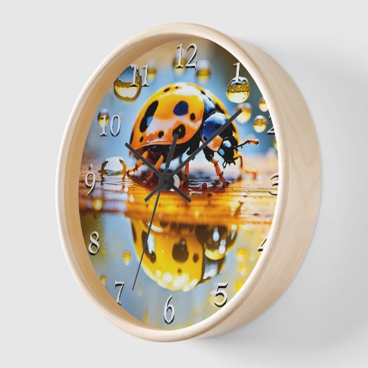 Ladybug bei Regen Uhr (Winkel)