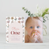 Ladybug & Blume Arch 1. Geburtstag Foto Einladung (Stehend Vorderseite)