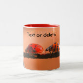 Ladybug Buddies Nature Personalisiert Zweifarbige Tasse (Mittel)
