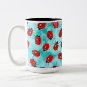 Ladybug-Gartenfreund warf auf Aqua Zweifarbige Tasse (Links)